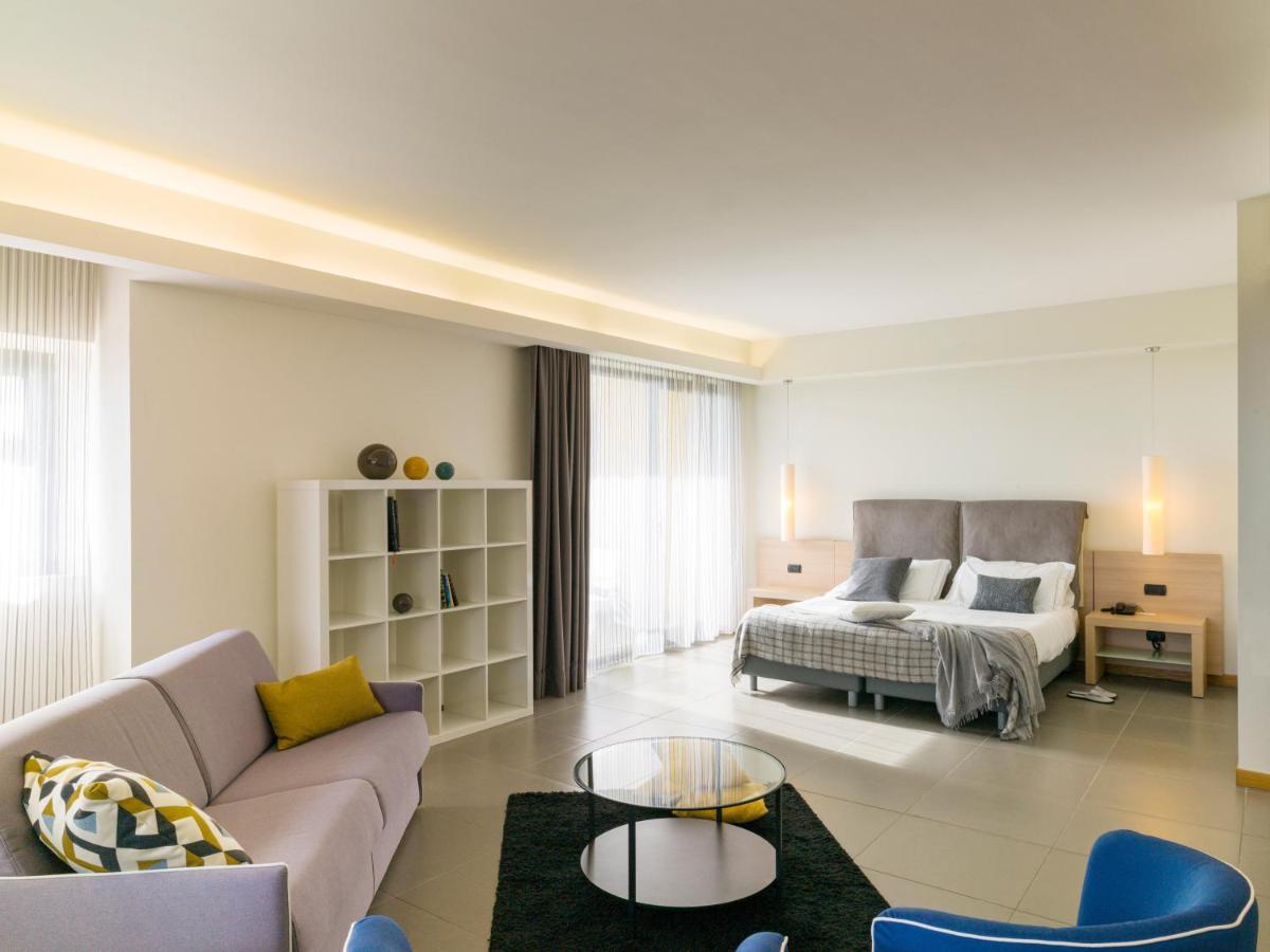 Esperia Palace Hotel & Resort Spa Zafferana Etnea Exteriör bild