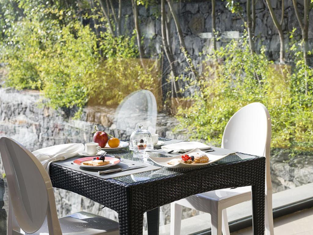 Esperia Palace Hotel & Resort Spa Zafferana Etnea Exteriör bild
